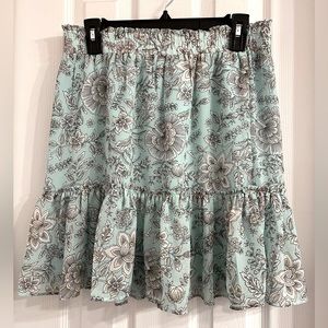 Loft ruffled skirt.  Women’s size small.  Floral design